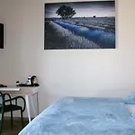 What Else Hotell Saint-Vulbas