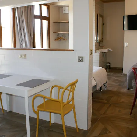 Aparthotel What Else