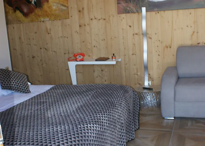 What Else Hotel Saint-Vulbas