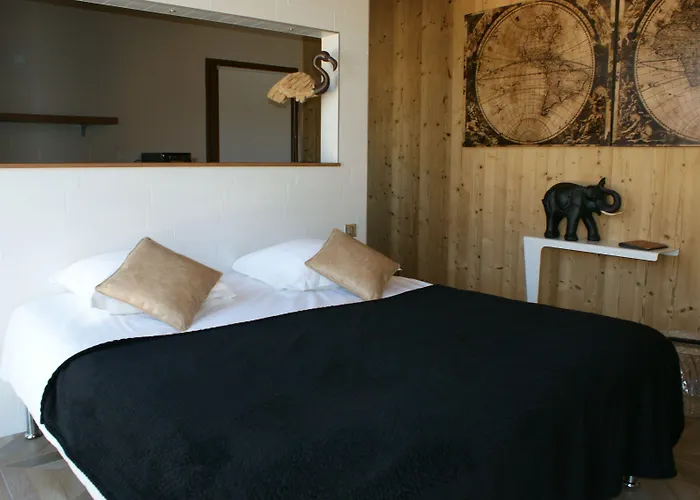 What Else Hotel